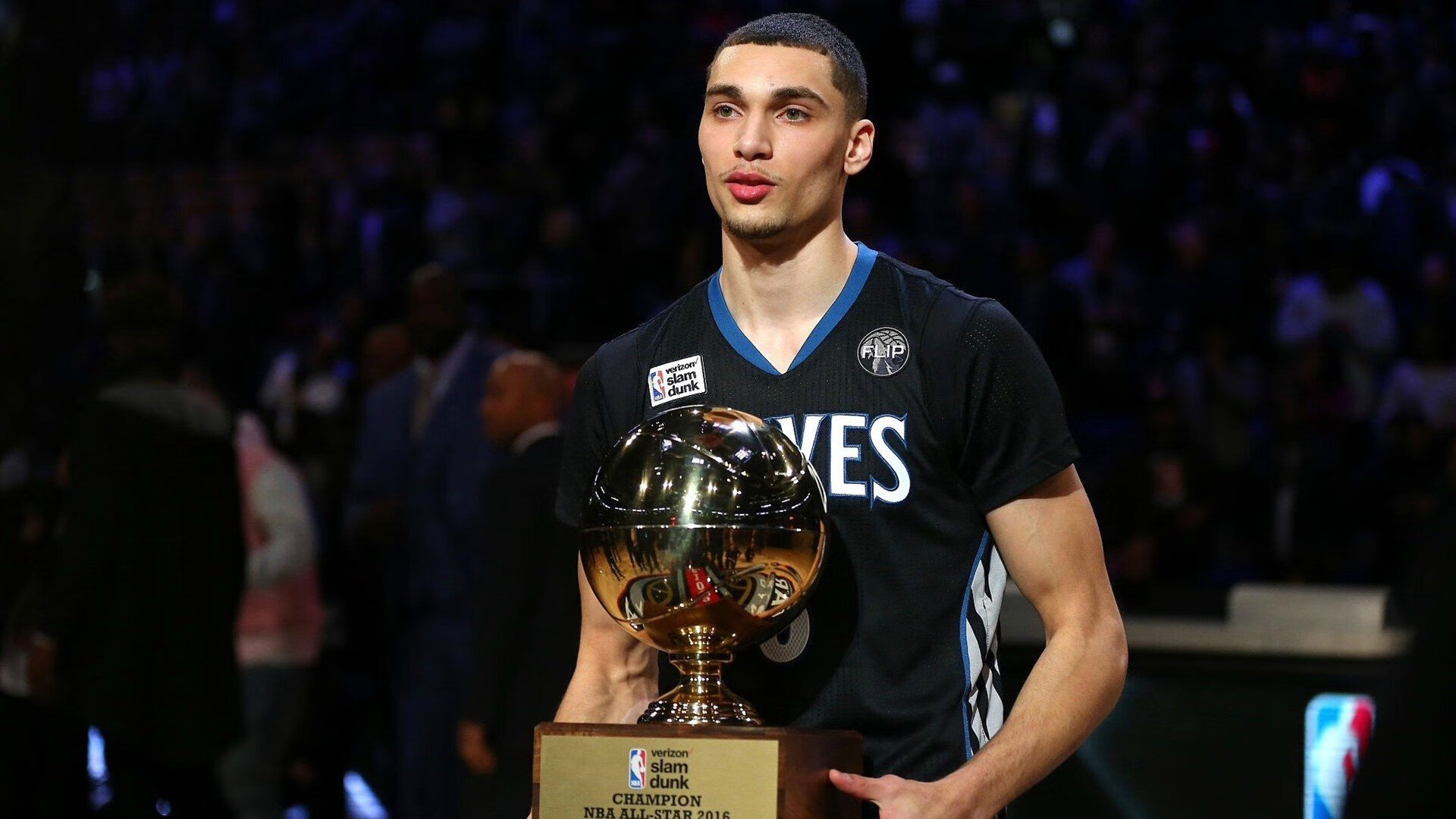 切特·霍姆格伦，老鹰对阵奇才之夜，一颗新星的绝对焦点